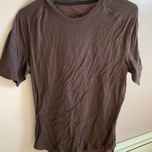 lululemon men’s shirt